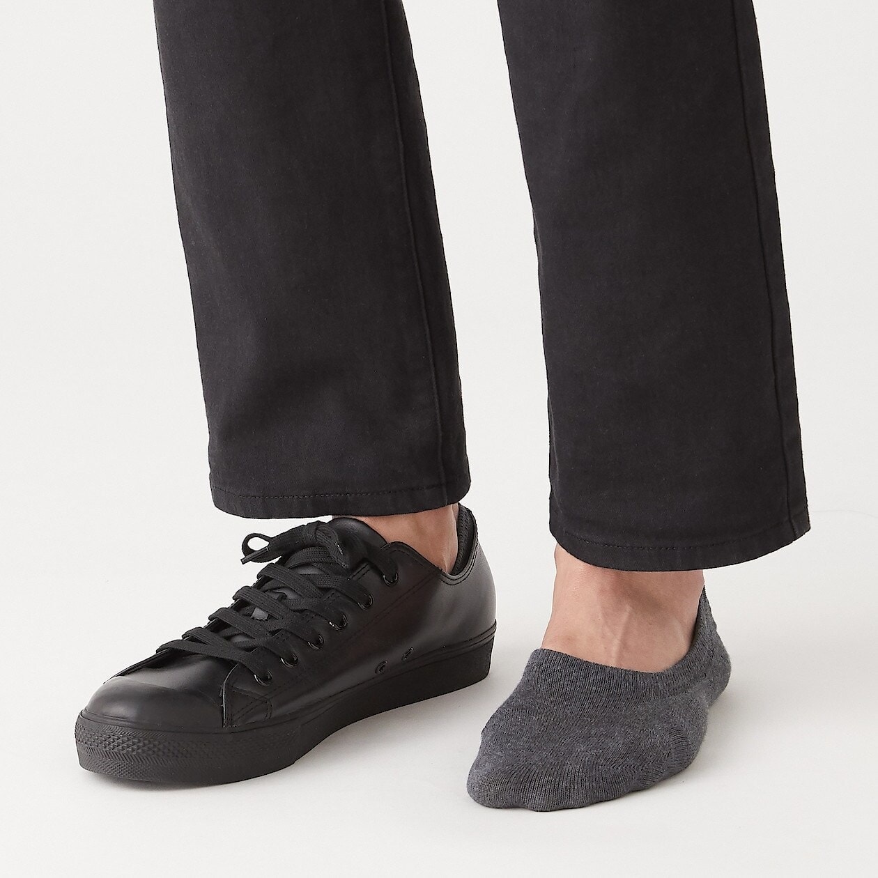 Non-Slip Cotton Blend No-show Socks (Wide-Toe)